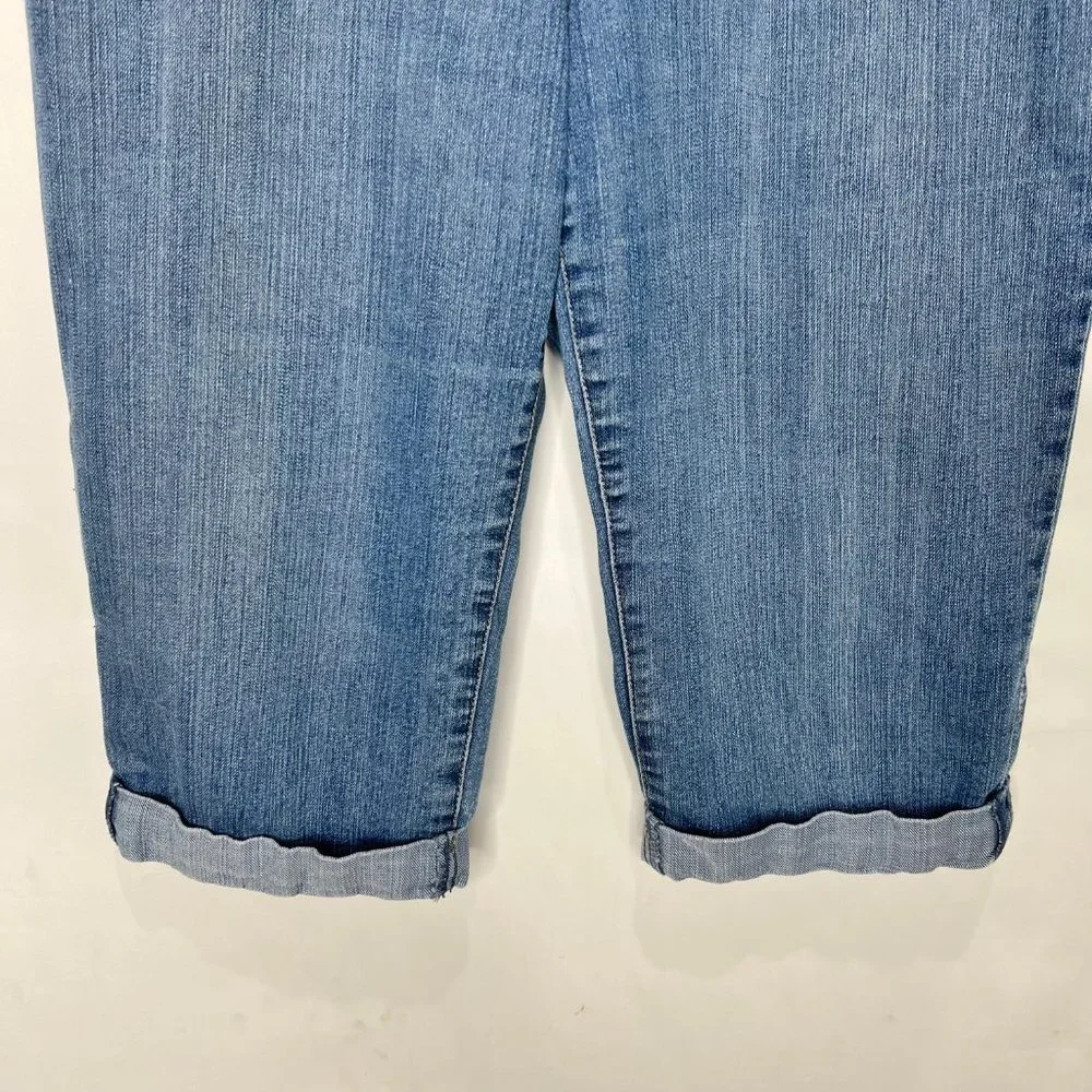 Gloria Vanderbilt Woman’s Shorts 12 Denim Jean High Rise Feminine Bermuda Soft